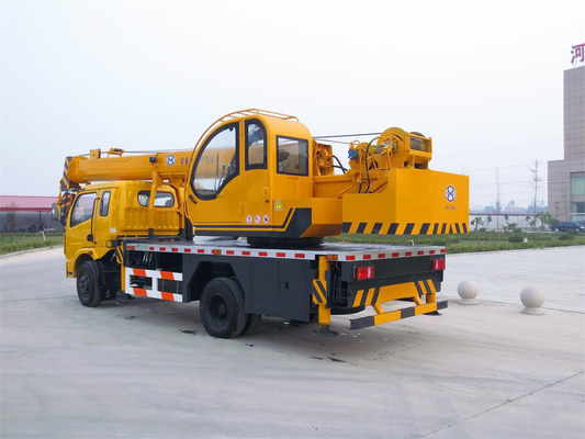 붐 QY25K5D XM 25Ton 트럭 크레인을 삽입하는 이동 크레인