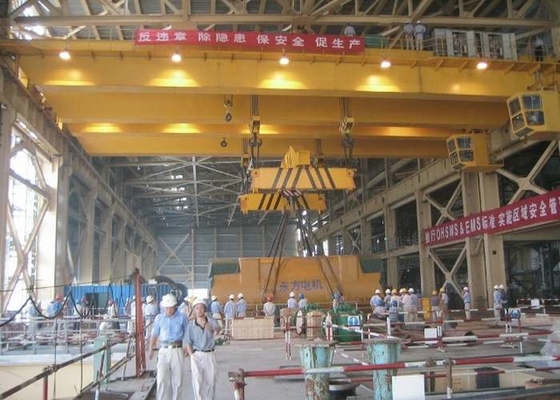 리모콘 10.5M-31.5M은 철강 공장을 위한 50T DG 테이프 종단 크레인에 걸쳐 이어집니다